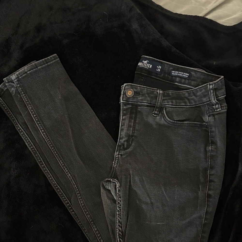 Hollister Charcoal Skinny Jeans size 28